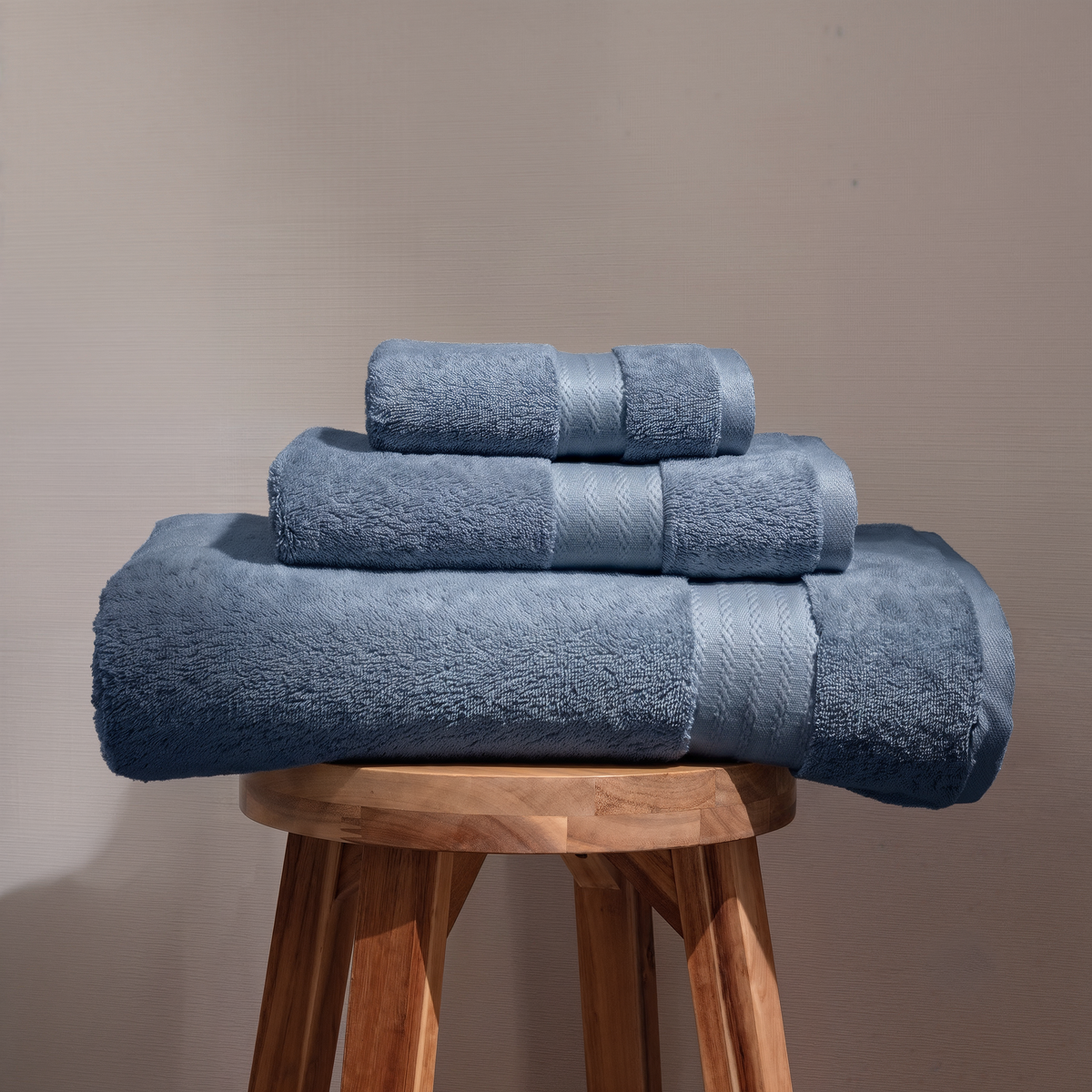 100% Organic Cotton 700 GSM- Set of 3 Towels