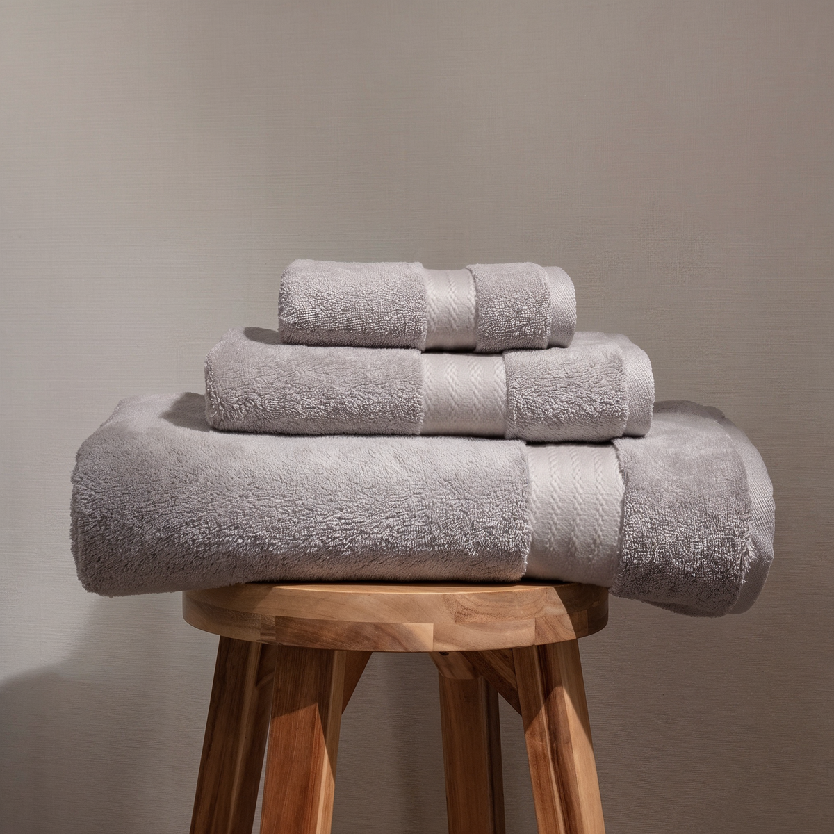 100% Organic Cotton 700 GSM- Set of 3 Towels