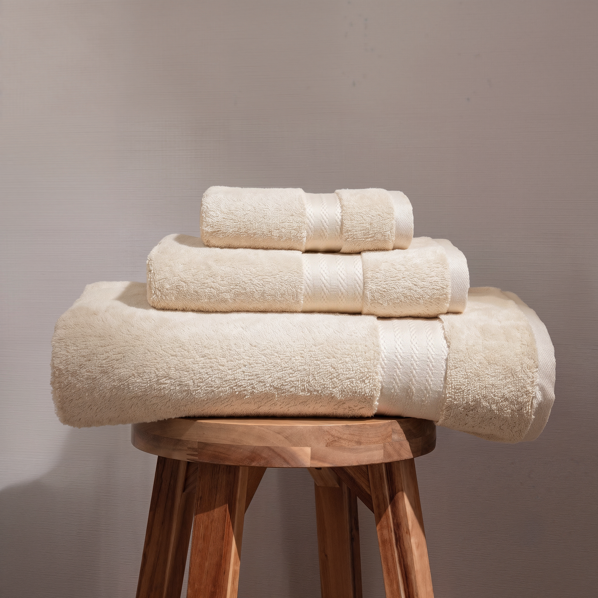 100% Organic Cotton 700 GSM- Set of 3 Towels